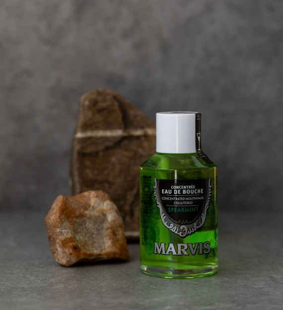 Marvis Strong Mint Mouthwash 120 ml-2